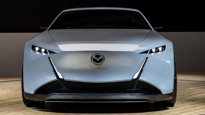 Mazda ra mat xe moi,  Mazda anh 2