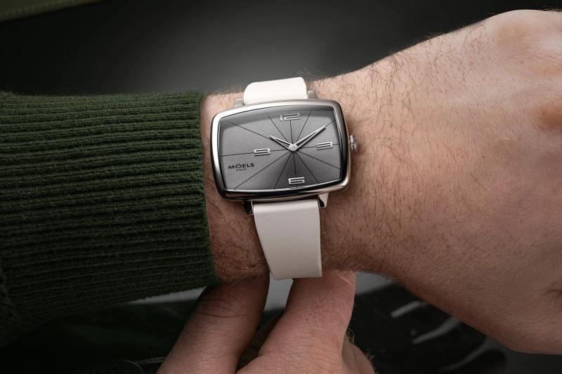 Moels Co,  CIGA Design,  Citizen,  Benrus,  mat so TV,  tourbillon anh 2