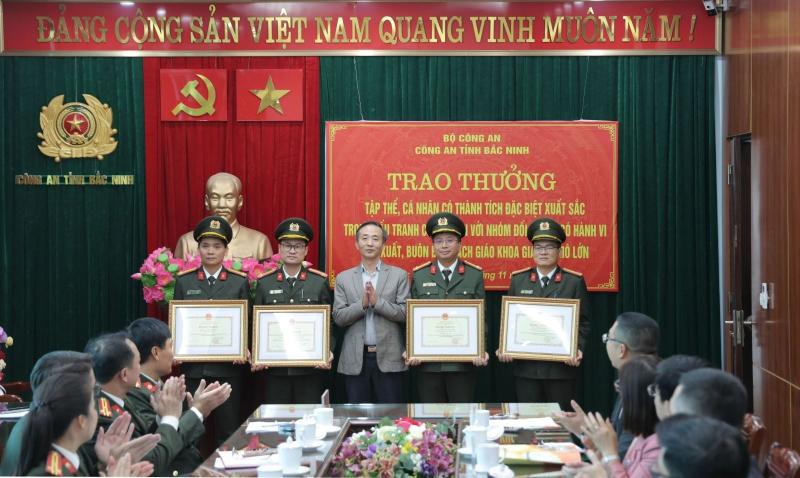 Sach gia anh 1