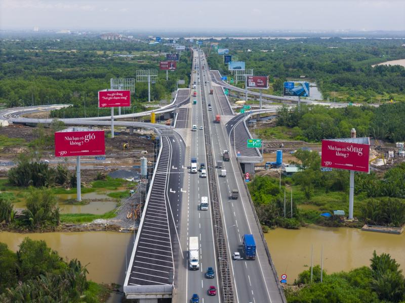 vanh dai 3 tren cao anh 19