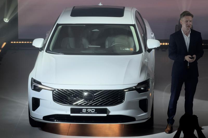 Volvo,  XC60,  xe sang anh 3