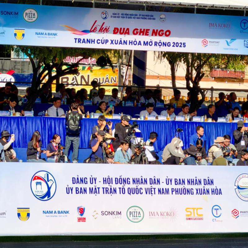 Le hoi dua ghe ngo anh 1