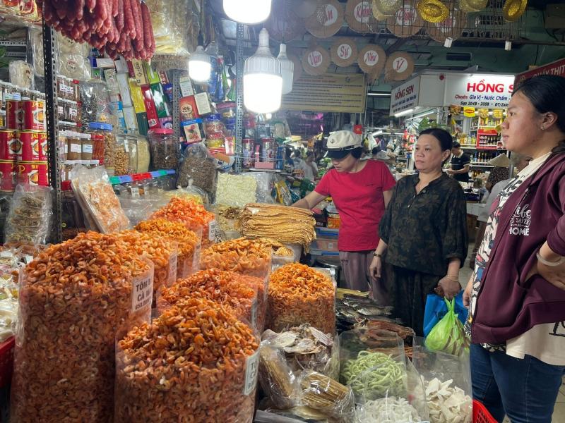 mua sam Tet anh 1