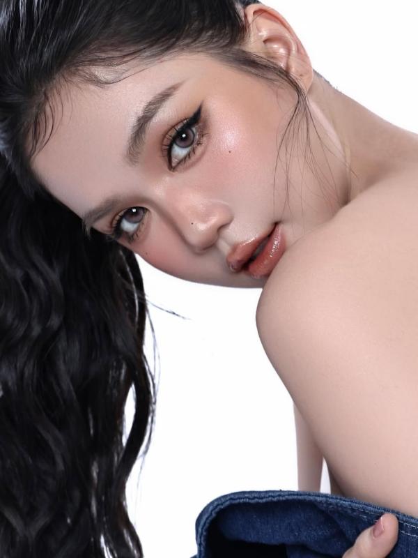Xoai Non,  Newsfeed Rate,  Linh Chi,  Co Kim Ngan,  May Chi,  thoi trang anh 4