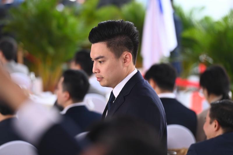 doanh nhan anh 10