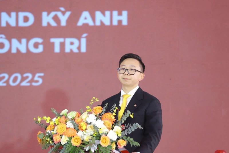 doanh nhan anh 9