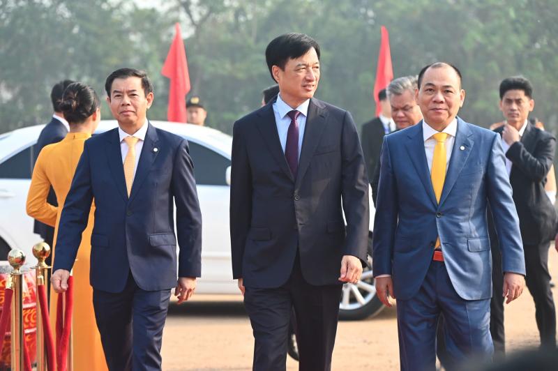 doanh nhan anh 2