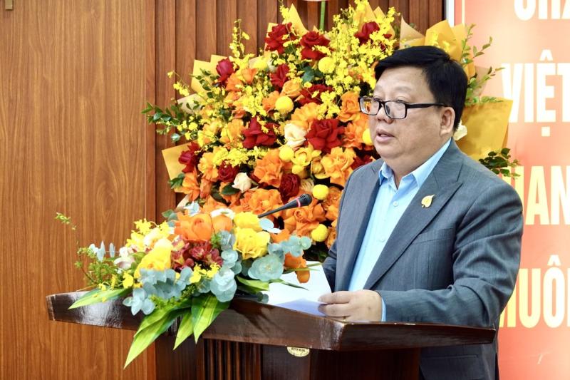 xuat ban anh 1