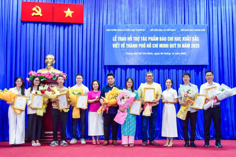 tac pham bao chi anh 2