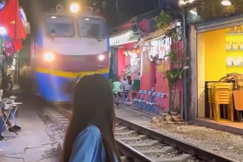 ca phe duong tau anh 1