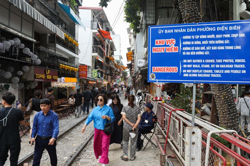 duong tau,  ca phe duong tau anh 4