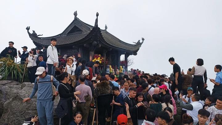 Yen Tu anh 1