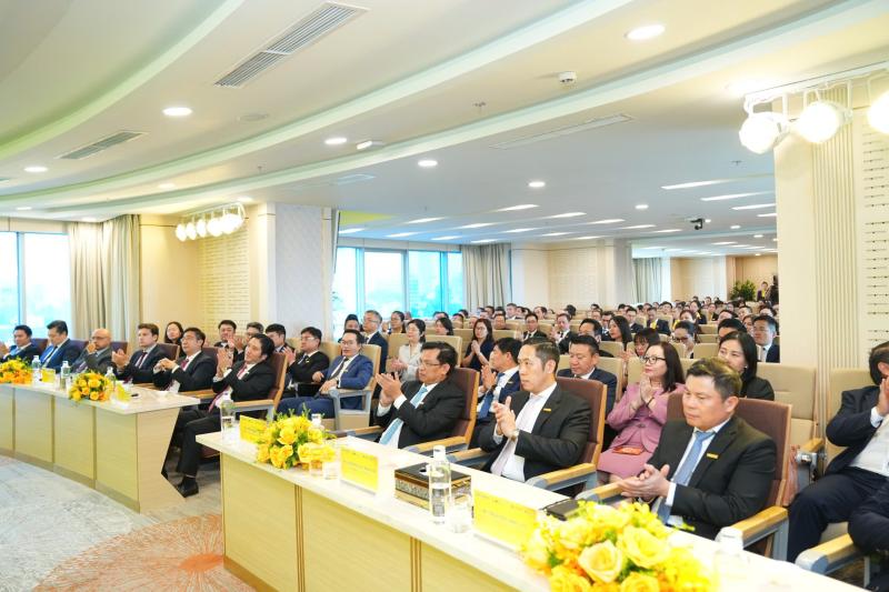 Nam A Bank anh 1