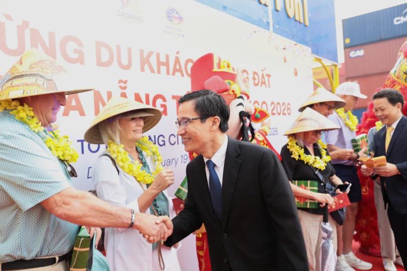 tau bien Da Nang anh 3