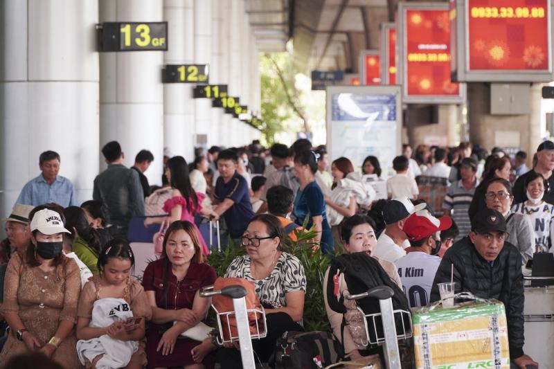 tan son nhat anh 1