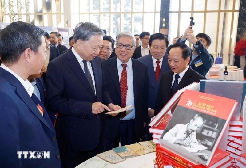 xuat ban anh 1