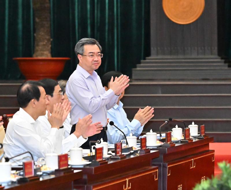 Tong Bi thu anh 5