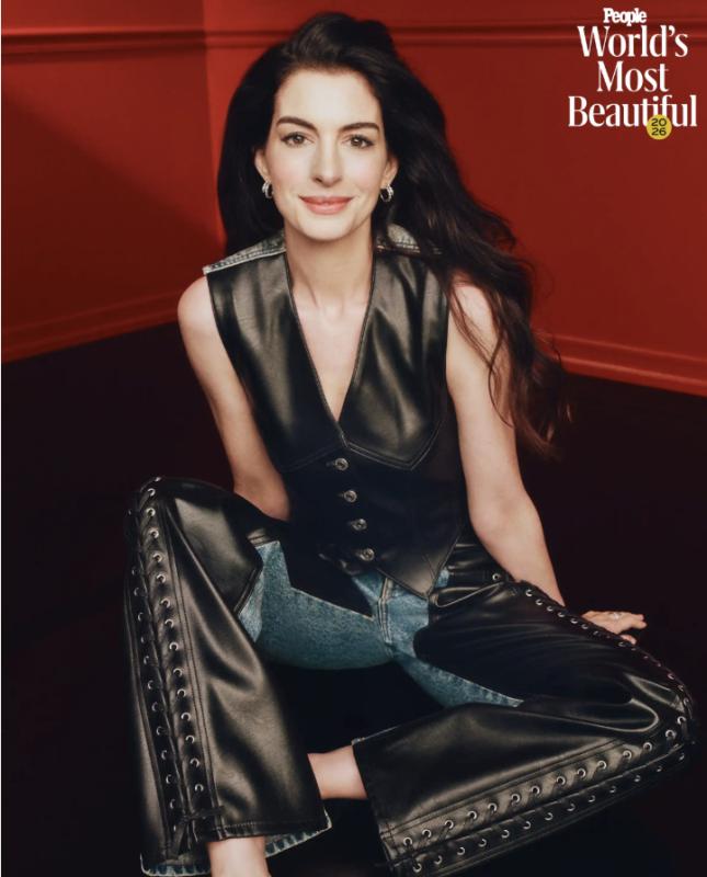 Anne Hathaway anh 2
