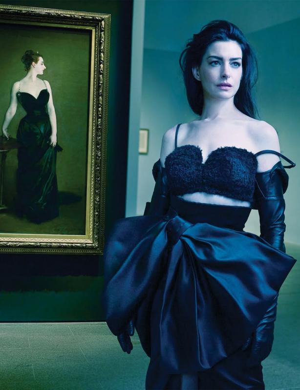 Anne Hathaway anh 7