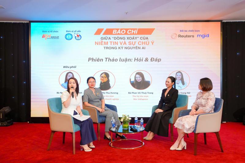 bao chi anh 4