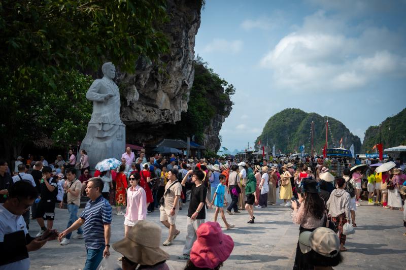 vinh Ha Long anh 9