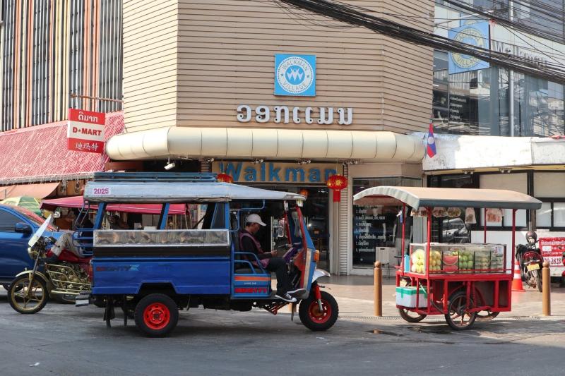 Lao anh 1