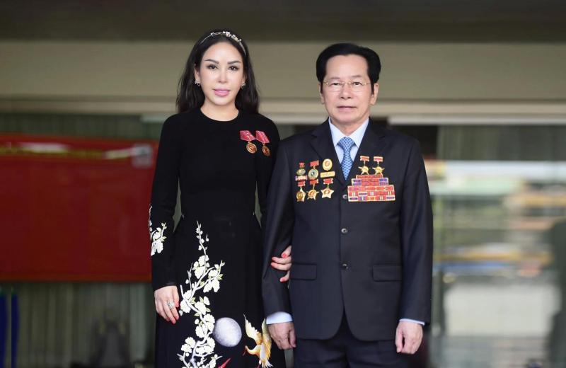 doanh nhan anh 3