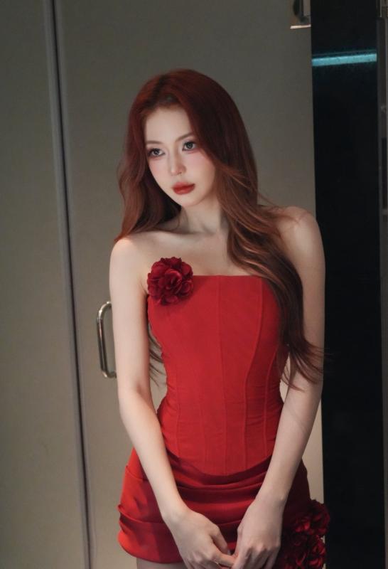 Liz Kim Cuong anh 6