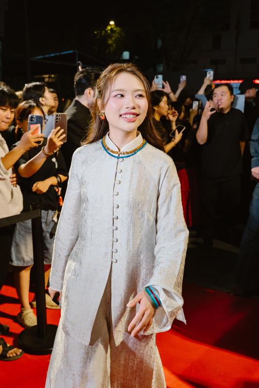 Liz Kim Cuong anh 5