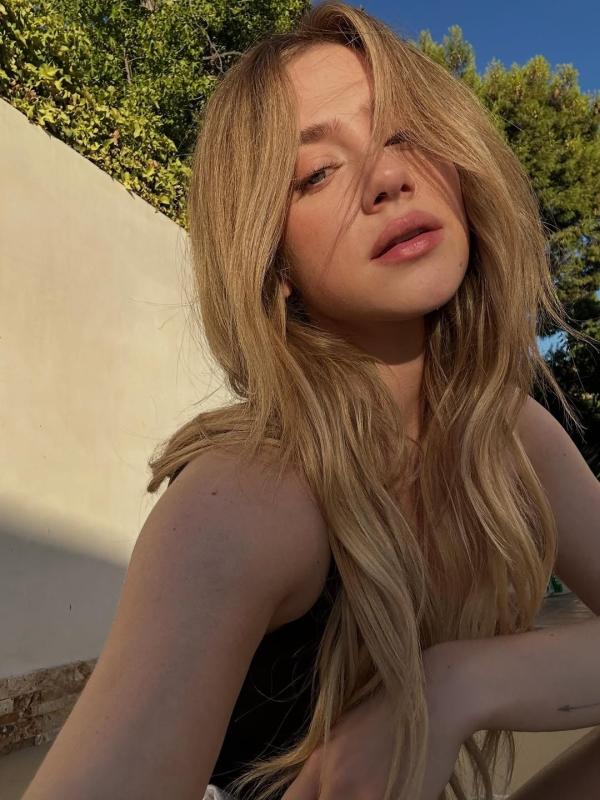 Lili Reinhart anh 8