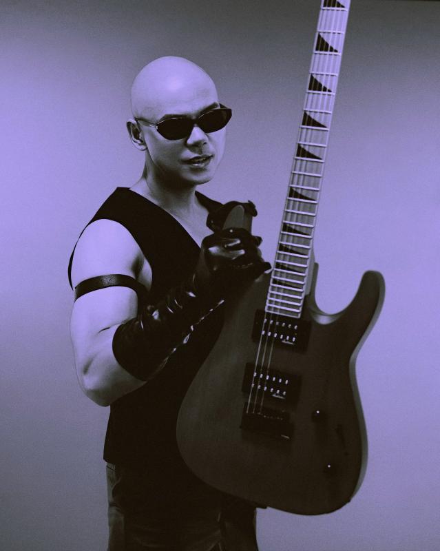 Phan Dinh Tung anh 11