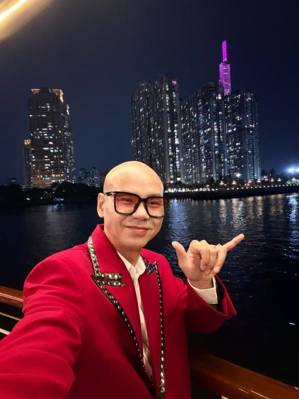 Phan Dinh Tung anh 4