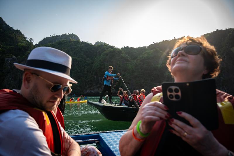 khach Nga,  Quang Ninh anh 7