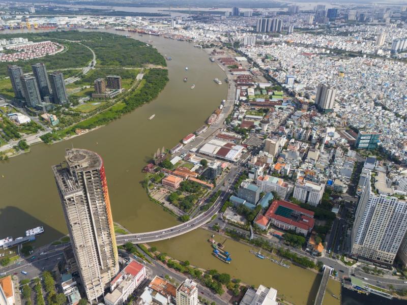 Ben Nha Rong anh 10