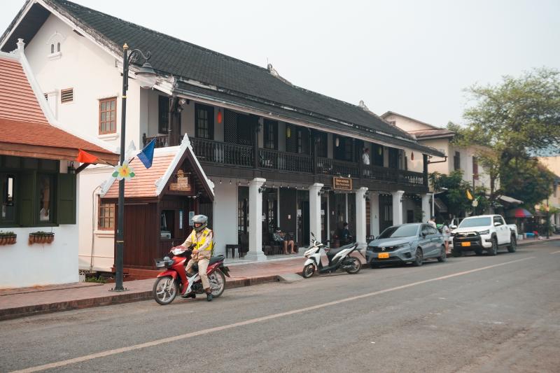 Lao anh 12