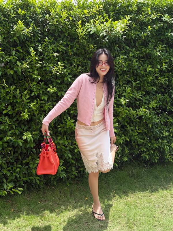 Hoang Thuy Linh anh 3