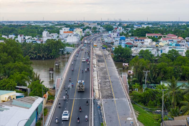 quoc lo 50 anh 13