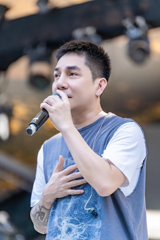 Phạm Khánh Hưng ảnh 1