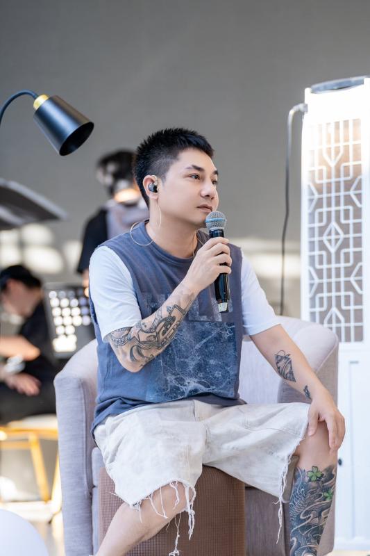 Phạm Khánh Hưng ảnh 2