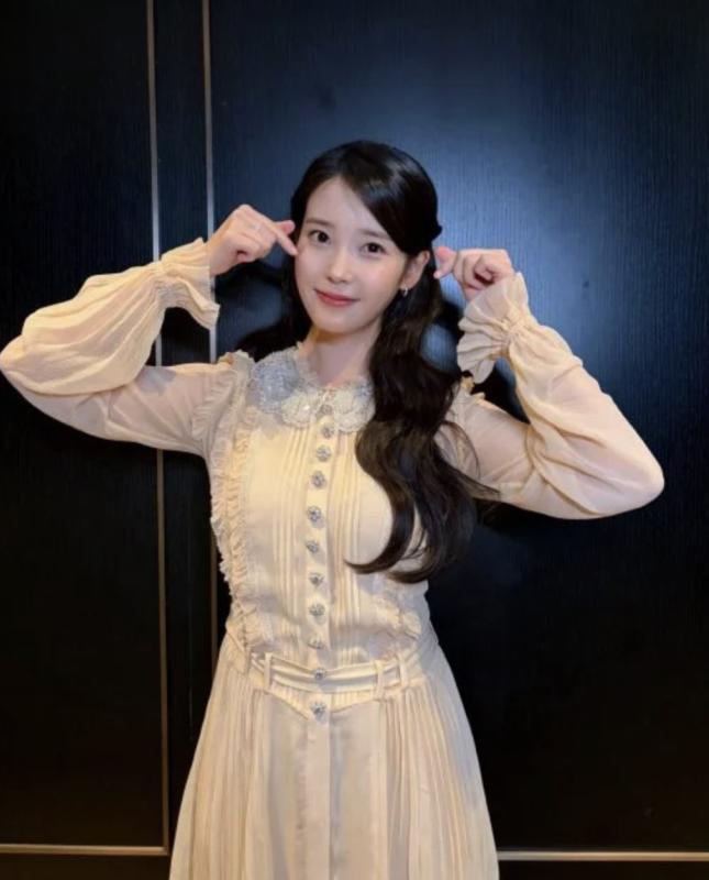 IU ảnh 1