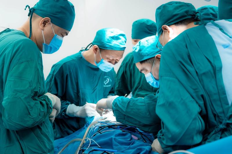 bé gái ảnh 1