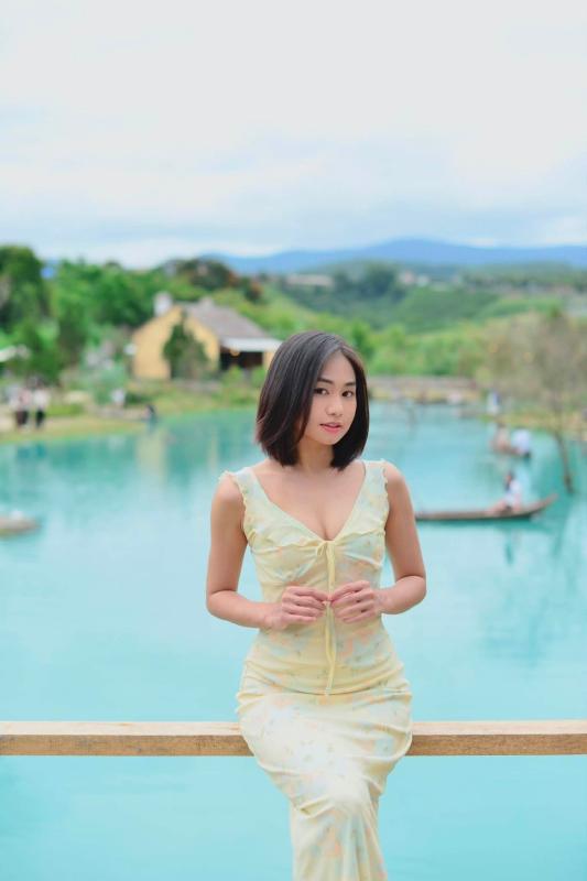 Ngân Hòa ảnh 2
