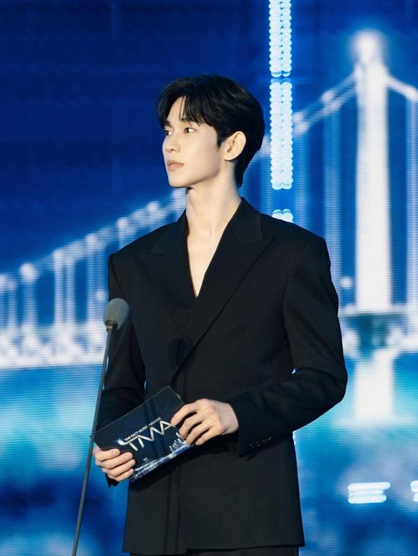 Kim Soo Hyun ảnh 1 Kim Soo Hyun ảnh 1