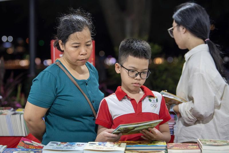 Hội sách ảnh 11