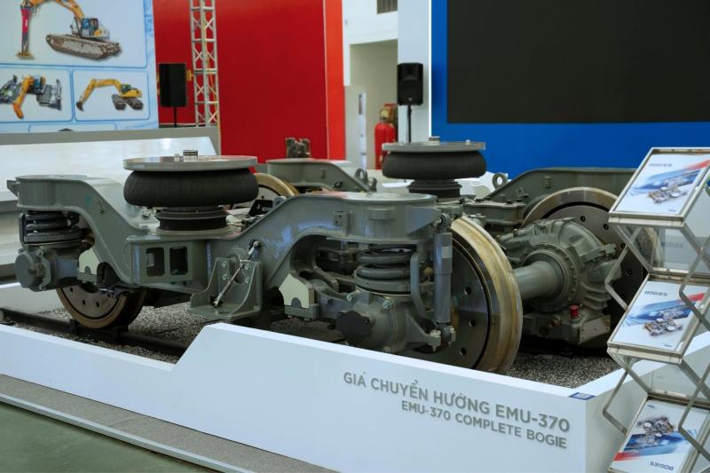 tàu cao tốc EMU-370 ảnh 4 tàu cao tốc EMU-370 ảnh 4