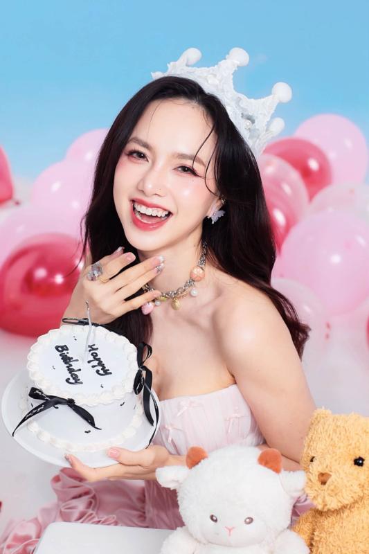Đinh Ngọc Diệp ảnh 2 Đinh Ngọc Diệp ảnh 2