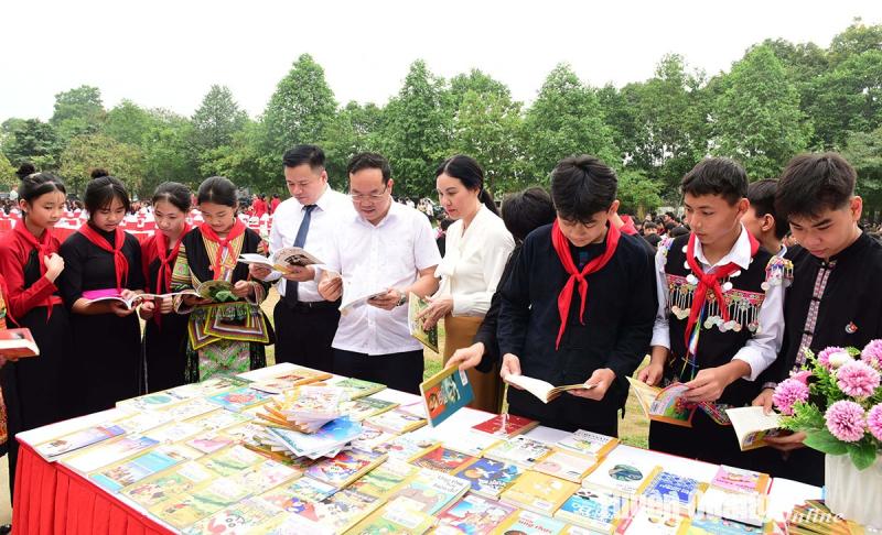 xuất bản ảnh 3 xuất bản ảnh 3